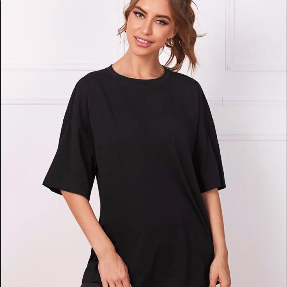 SHEIN BLACK TEE